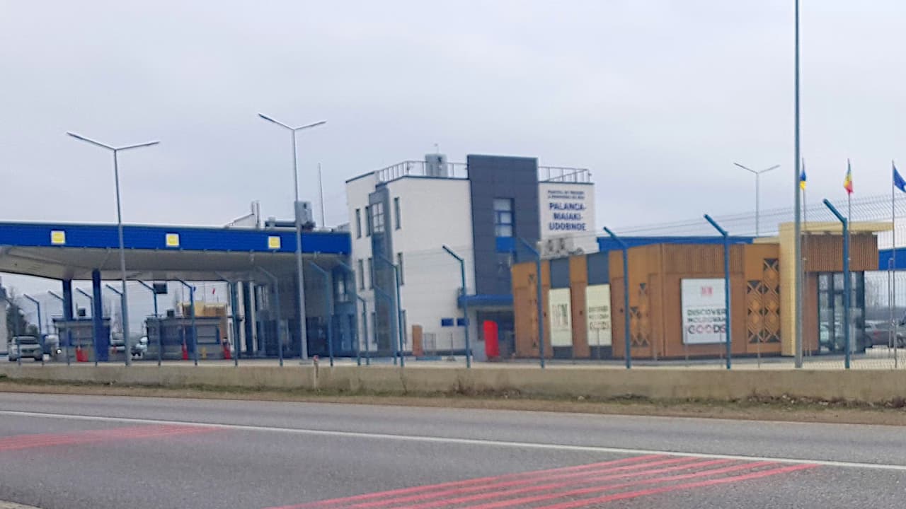 Снаряд ранил молдавского пограничника на КПП Паланка во время российских атак