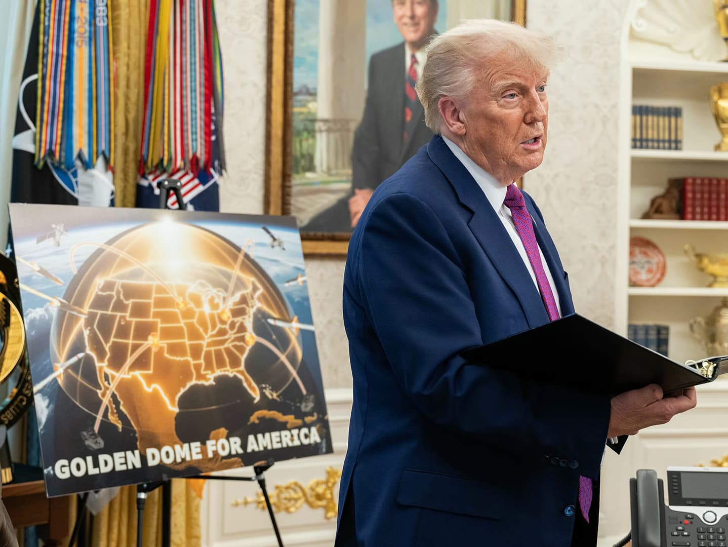Трамп: Мы дали Украине около 350 млрд долларов — где эти деньги?