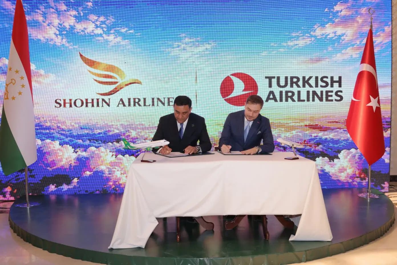 THY, Tacikistan’ın yeni havayolu şirketi Shohin Airlines’ın personelini eğitecek