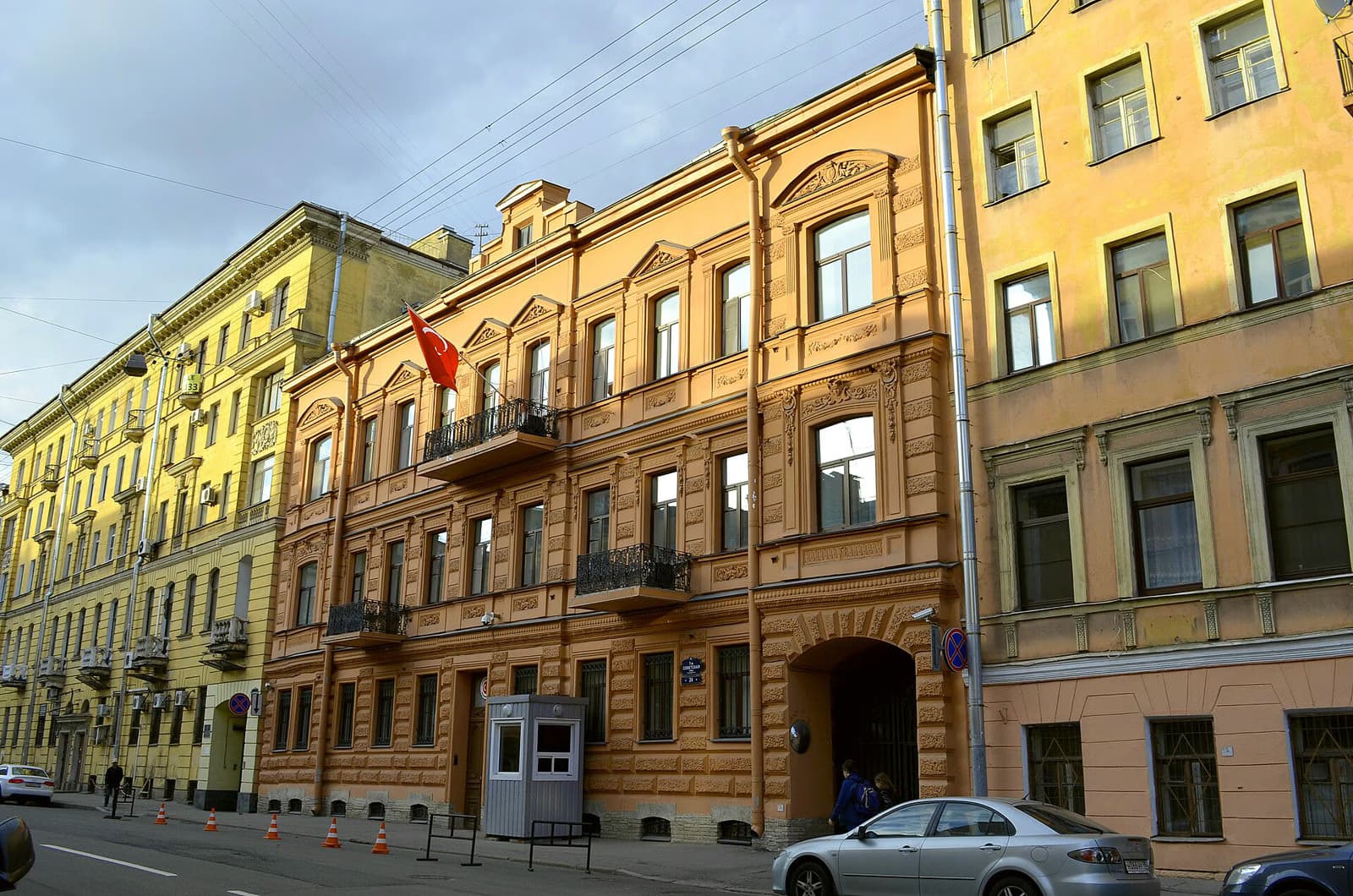 Генконсульство Турции в Петербурге временно приостановило консульский прием