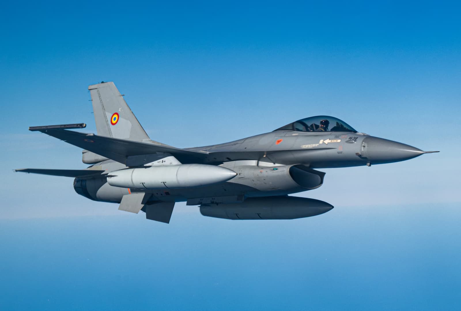 Румынские F-16 сбили два беспилотника «Герань» над Черным морем
