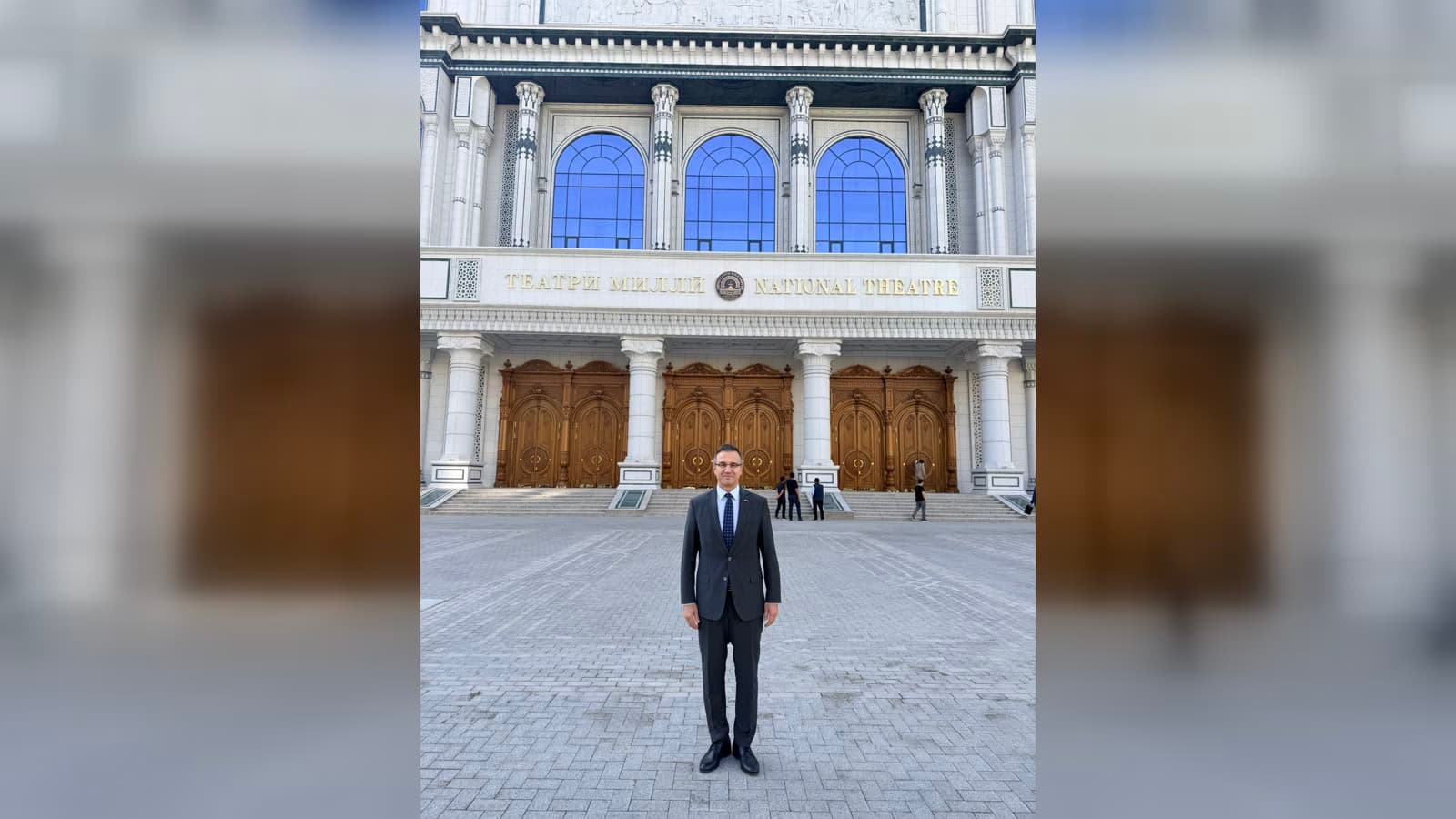 Посол Турции посетил новое здание Национального театра Таджикистана