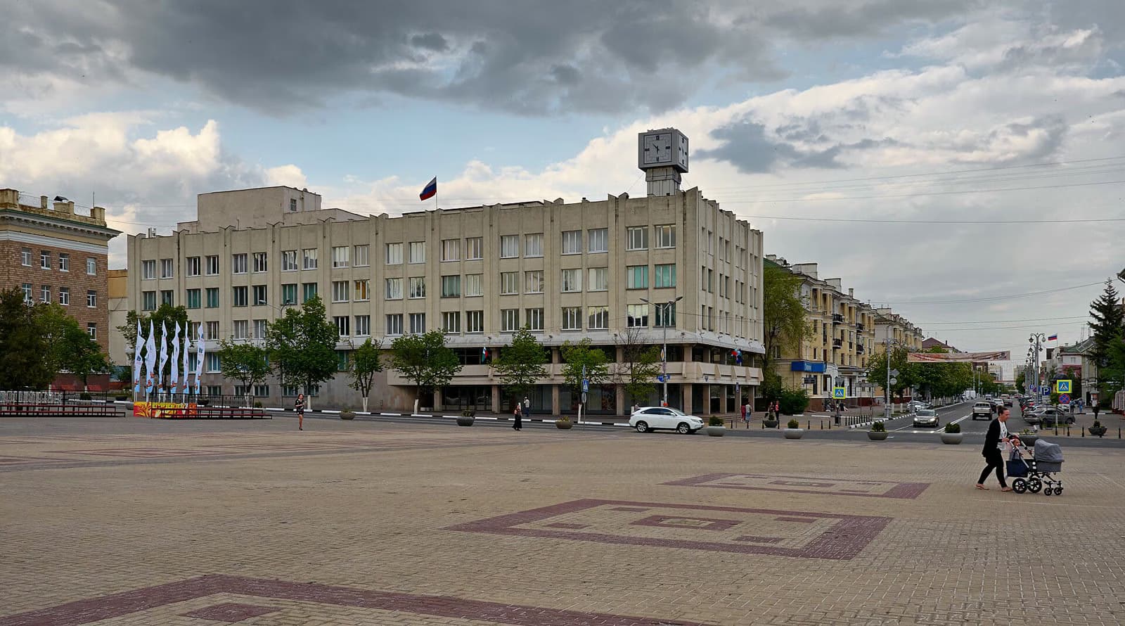 Ukrayna ordusu Belgorod'a İHA'larla saldırdı, kentte yangınlar çıktı