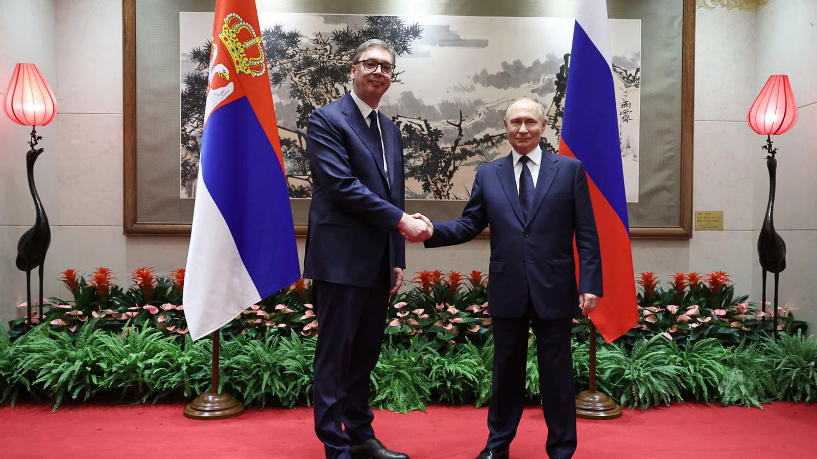 Вучич сообщил Путину о своей отставке с поста президента Сербии