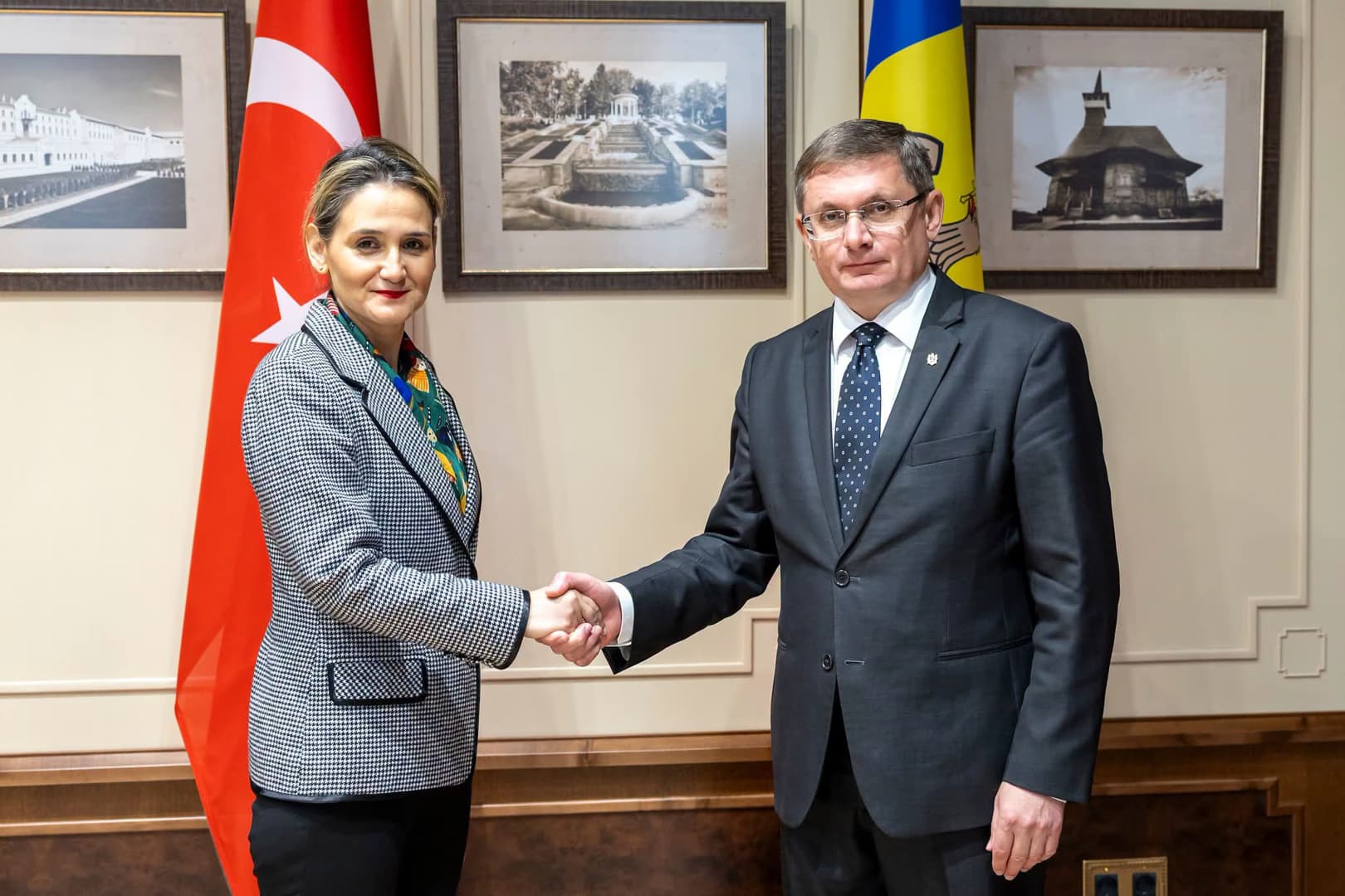 Büyükelçi Başaran, Moldova Parlamento Başkanı Grosu’yu ziyaret etti