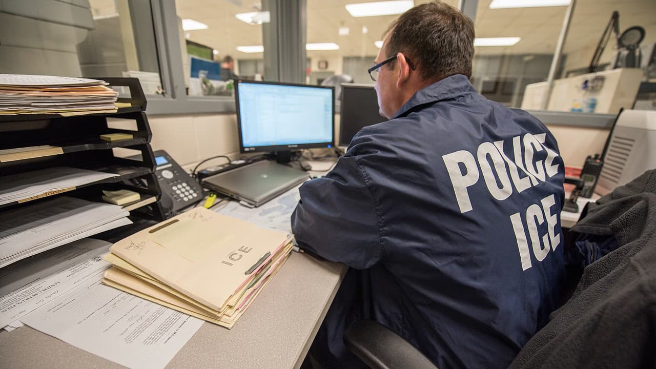 В США ожидающие убежища россияне готовятся к голодовке в центре ICE в Джорджии