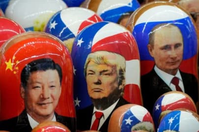 Xi Jinping Becomes the Center of Global Diplomacy with Meetings with Trump and Putin